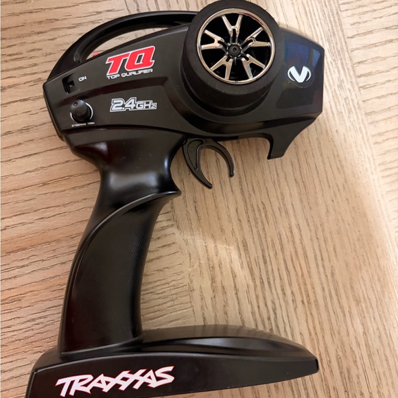 Traxxas Rustler Remote Control Car - Picture 6 of 6